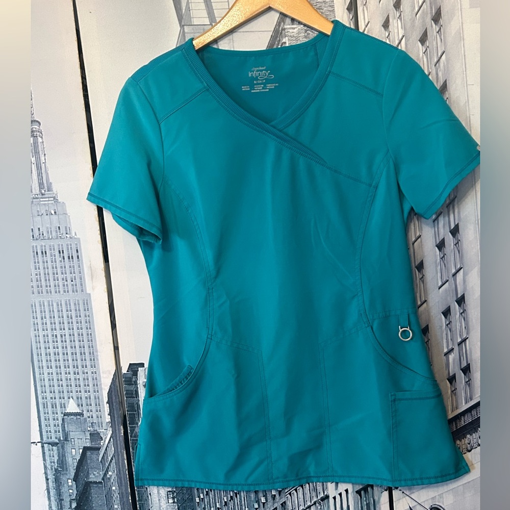 Cherokee - Teal Short Sleeve V‑Neck Scrub Top